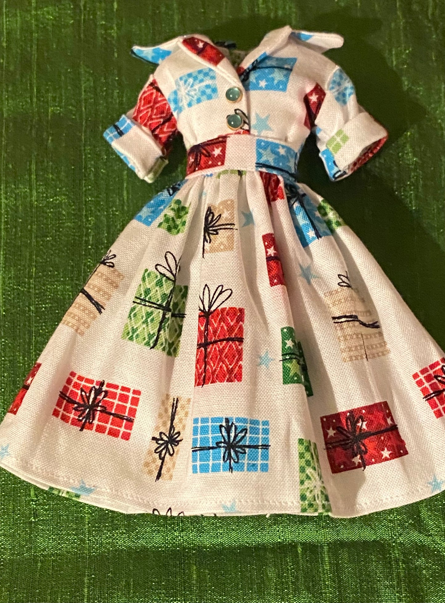 Xmas 50s shirt waist style dress